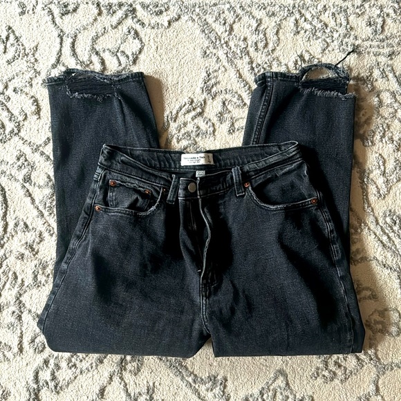 Abercrombie & Fitch Curve Love Ankle Straight Ultra High Rise Size 28/6 Short - Picture 5 of 7